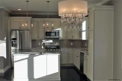 46 Monroe Ave, Albany, NY 12203 photo 5