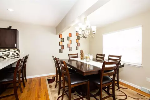 498 Chadwick Rd, Schenectady, NY 12304 photo 10