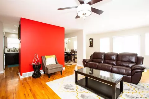 498 Chadwick Rd, Schenectady, NY 12304 photo 7
