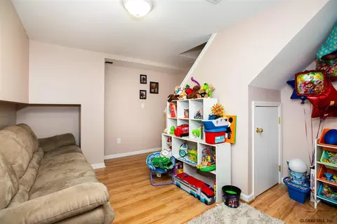 498 Chadwick Rd, Schenectady, NY 12304 photo 16