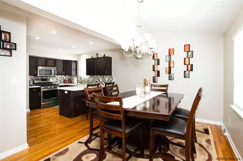 498 Chadwick Rd, Schenectady, NY 12304 photo 9