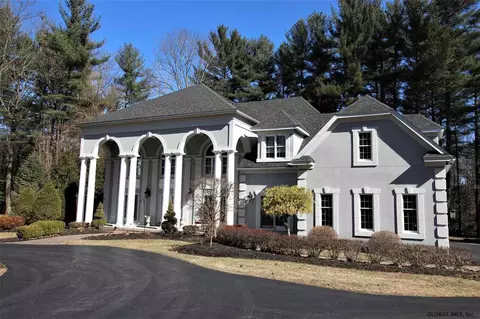 852 Greenthorne Blvd, Schenectady, NY 12303 photo 1