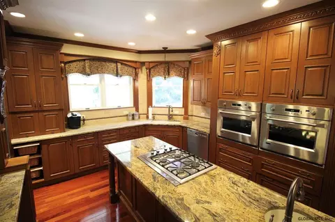 852 Greenthorne Blvd, Schenectady, NY 12303 photo 37