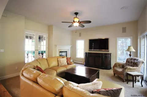 852 Greenthorne Blvd, Schenectady, NY 12303 photo 14