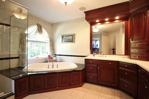 852 Greenthorne Blvd, Schenectady, NY 12303 photo 7
