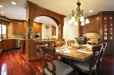 852 Greenthorne Blvd, Schenectady, NY 12303 photo 8