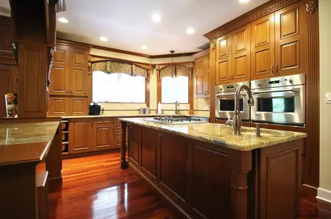852 Greenthorne Blvd, Schenectady, NY 12303 photo 33