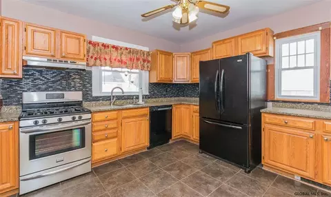 4 W Second Ave, Johnstown, NY 12095 photo 5