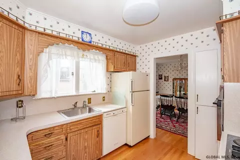 3022 Spawn Rd, Schenectady, NY 12303 photo 3