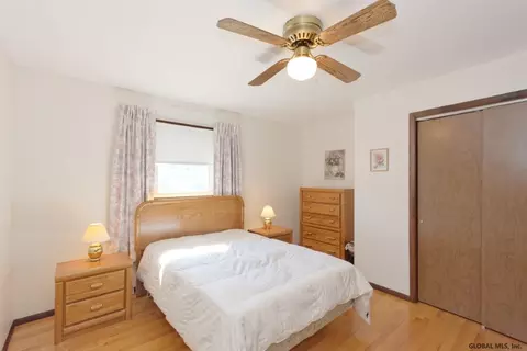 175 Ray Ave, Schenectady, NY 12309 photo 16