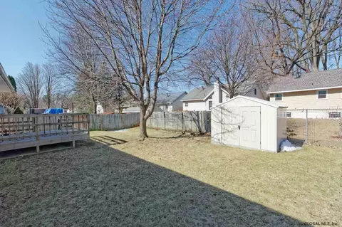 175 Ray Ave, Schenectady, NY 12309 photo 21