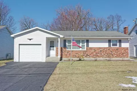 175 Ray Ave, Schenectady, NY 12309 photo 1