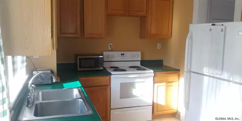 1045 Garner Ave, Schenectady, NY 12309 photo 5