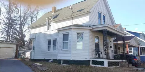 1045 Garner Ave, Schenectady, NY 12309 photo 2