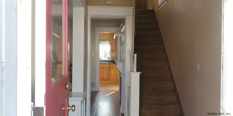 1045 Garner Ave, Schenectady, NY 12309 photo 3