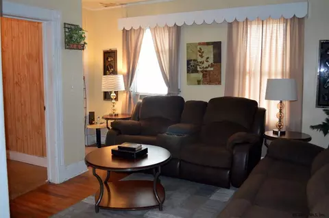 937 Maple Ave, Schenectady, NY 12307 photo 13