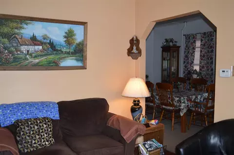 937 Maple Ave, Schenectady, NY 12307 photo 5