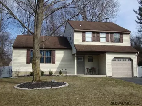 33 Hancock Dr, Glenmont, NY 12077 photo 32