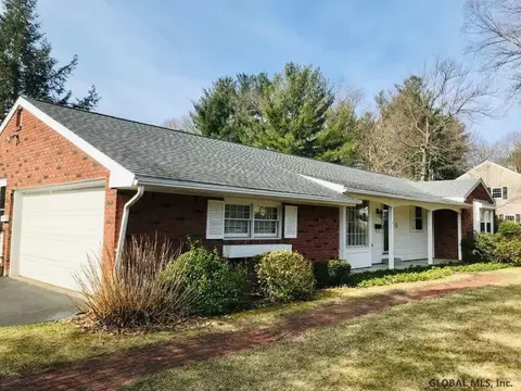 110 Westchester Dr, Delmar, NY 12054 photo 2