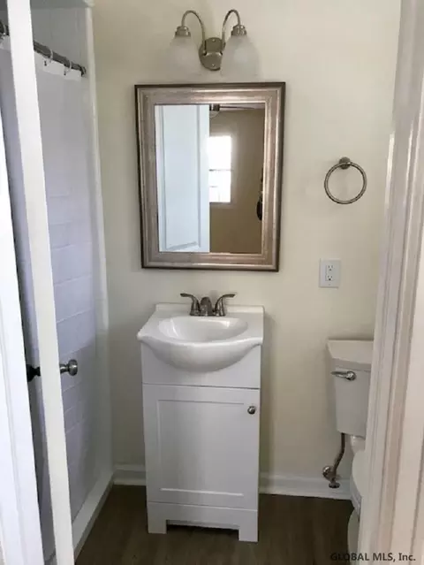 110 Westchester Dr, Delmar, NY 12054 photo 9