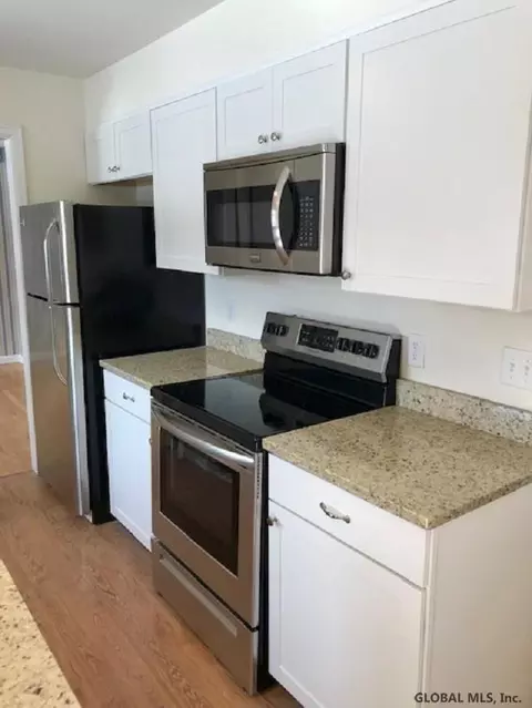 110 Westchester Dr, Delmar, NY 12054 photo 6