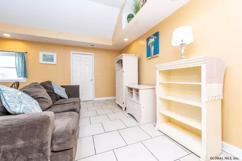 113 Cherry Ave, Delmar, NY 12054 photo 10