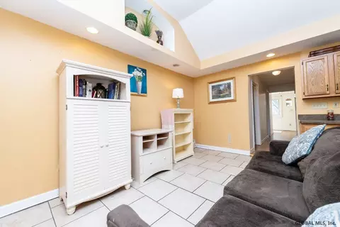 113 Cherry Ave, Delmar, NY 12054 photo 8