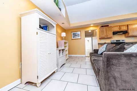113 Cherry Ave, Delmar, NY 12054 photo 9