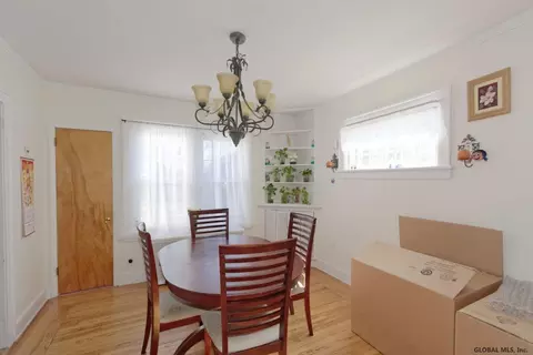 1146 Phoenix Ave, Schenectady, NY 12308 photo 10
