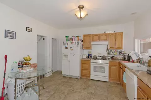 1146 Phoenix Ave, Schenectady, NY 12308 photo 13