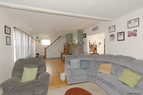 1146 Phoenix Ave, Schenectady, NY 12308 photo 9