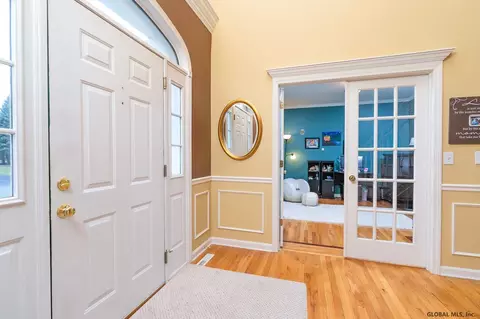5 Sage Ln, Glenmont, NY 12077 photo 8