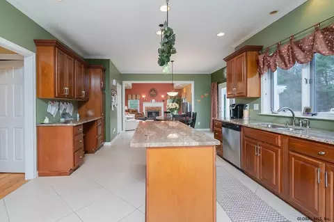 5 Sage Ln, Glenmont, NY 12077 photo 19