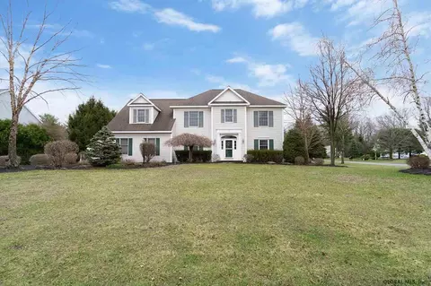 5 Sage Ln, Glenmont, NY 12077 photo 1