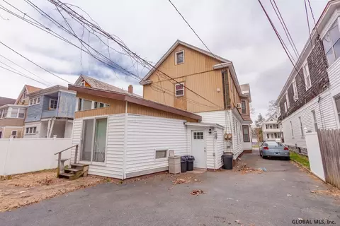 818 Hampton Ave, Schenectady, NY 12308 photo 4