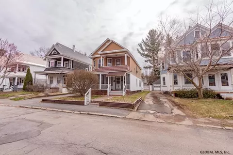 818 Hampton Ave, Schenectady, NY 12308 photo 8
