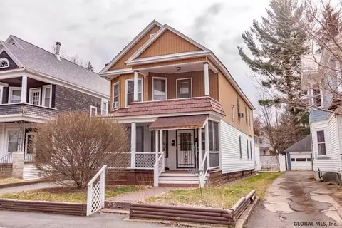 818 Hampton Ave, Schenectady, NY 12308 photo 9
