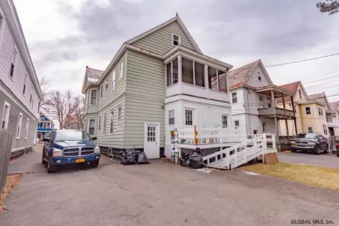 835 Hampton Ave, Schenectady, NY 12309 photo 10
