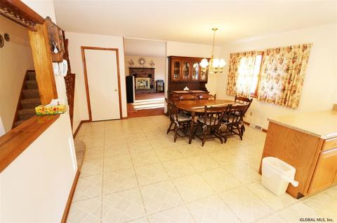 2013 Michael Ln, Schenectady, NY 12306 photo 6
