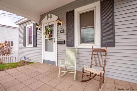 1132 Trinity Ave, Schenectady, NY 12306 photo 5