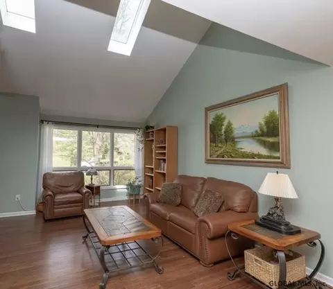 36 Crystal Ln, Delmar, NY 12054 photo 3