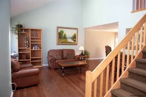 36 Crystal Ln, Delmar, NY 12054 photo 4