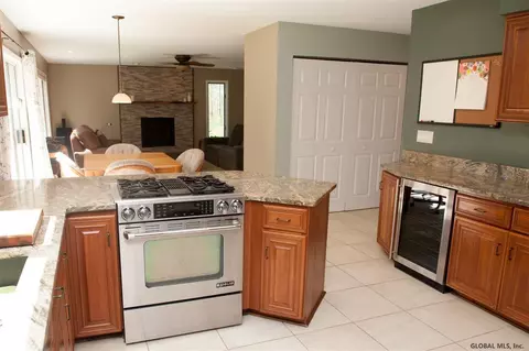 36 Crystal Ln, Delmar, NY 12054 photo 9
