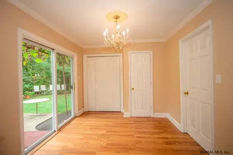 3677 E Lydius St, Schenectady, NY 12303 photo 5