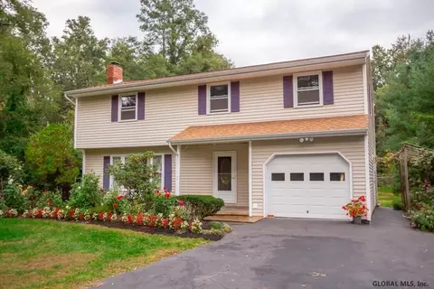 3677 E Lydius St, Schenectady, NY 12303 photo 1