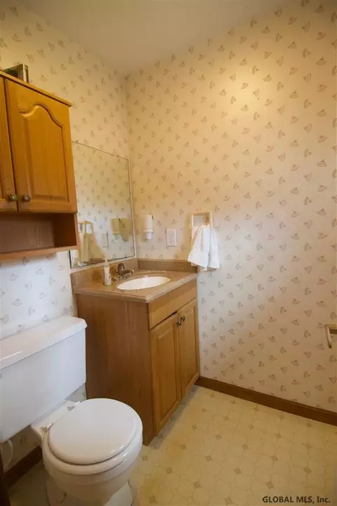 5 Raspberry Dr, Malta, NY 12020 photo 9