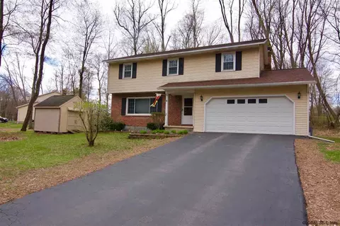 5 Raspberry Dr, Malta, NY 12020 photo 1