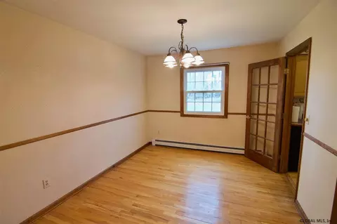 5 Raspberry Dr, Malta, NY 12020 photo 4