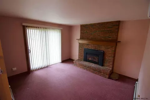 5 Raspberry Dr, Malta, NY 12020 photo 8