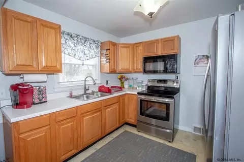 1452 Grenoside Ave, Schenectady, NY 12308 photo 16